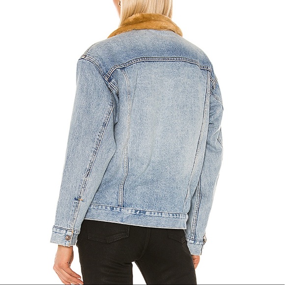 Levi’s Oversized Faux Fur Lined Denim Jacket - Picture 4 of 7